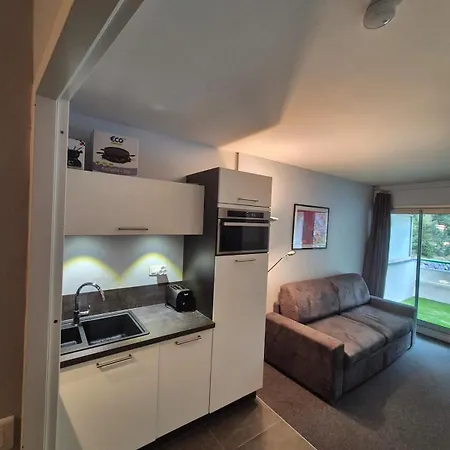 Apartment Gourette Calme Renove Situe Au Pied Des Pistes